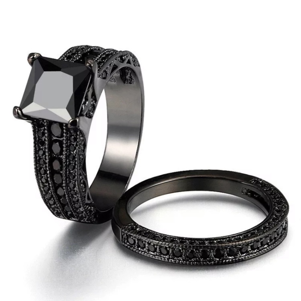 NEW 5CT Black Sapphire 18K Gold Ring - Picture 5 of 6